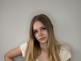 CandiMalott shows pussy livejasmin