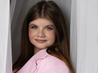 ChloeHalses webcam adult recorded