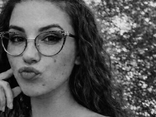 EvelynnRaven anal cam online