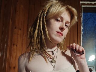 Qoshka shows naked jasmin